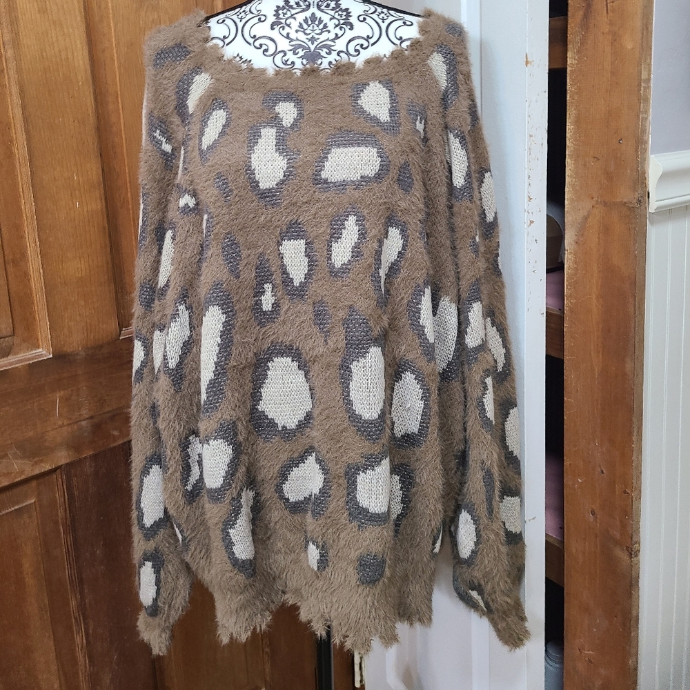 Umgee Brown and Gray Patterned Sweater